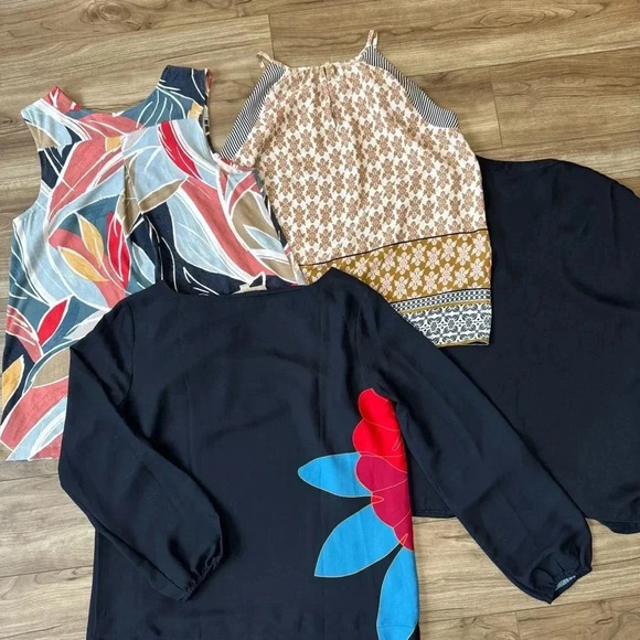 Women’s Bundle of 4 Petite Small Tops Nic+Zoe and Loft - Picture 2 of 16